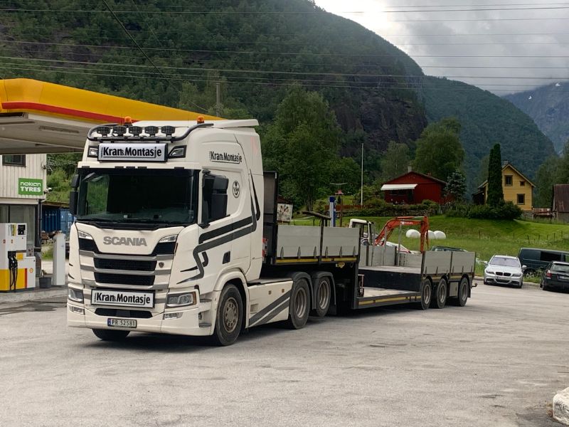 Kran og Montasje