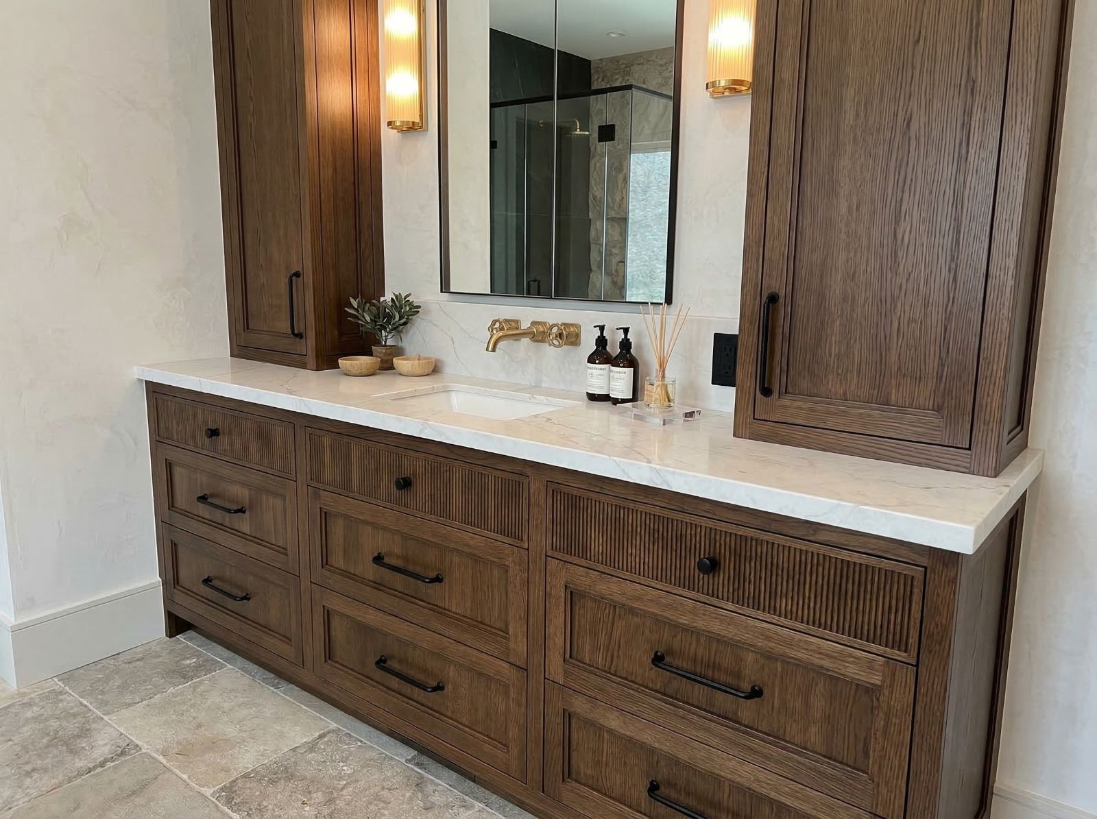 Meble łazienkowe na wymiar — szafka pod umywalkę