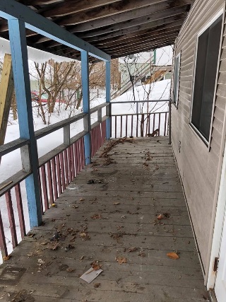 Przed sprzątaniem piwnicy