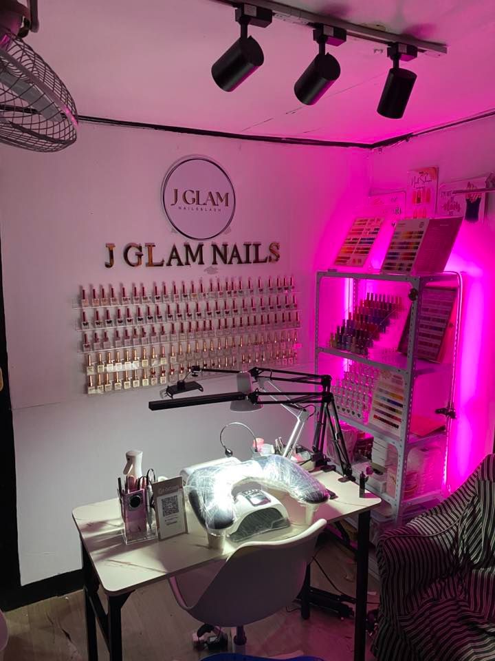 Nail detail