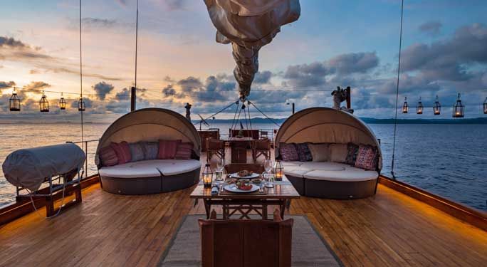 Raja Ampat · Private phinisi charter