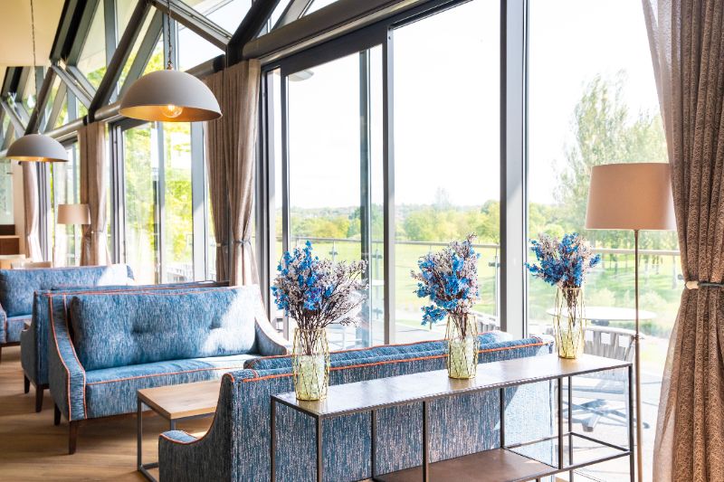 Script Restaurant Interior