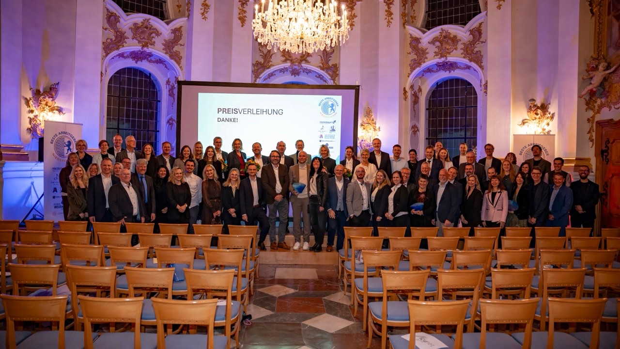 Preisverleihung Group Award Photo in Baroque Hall