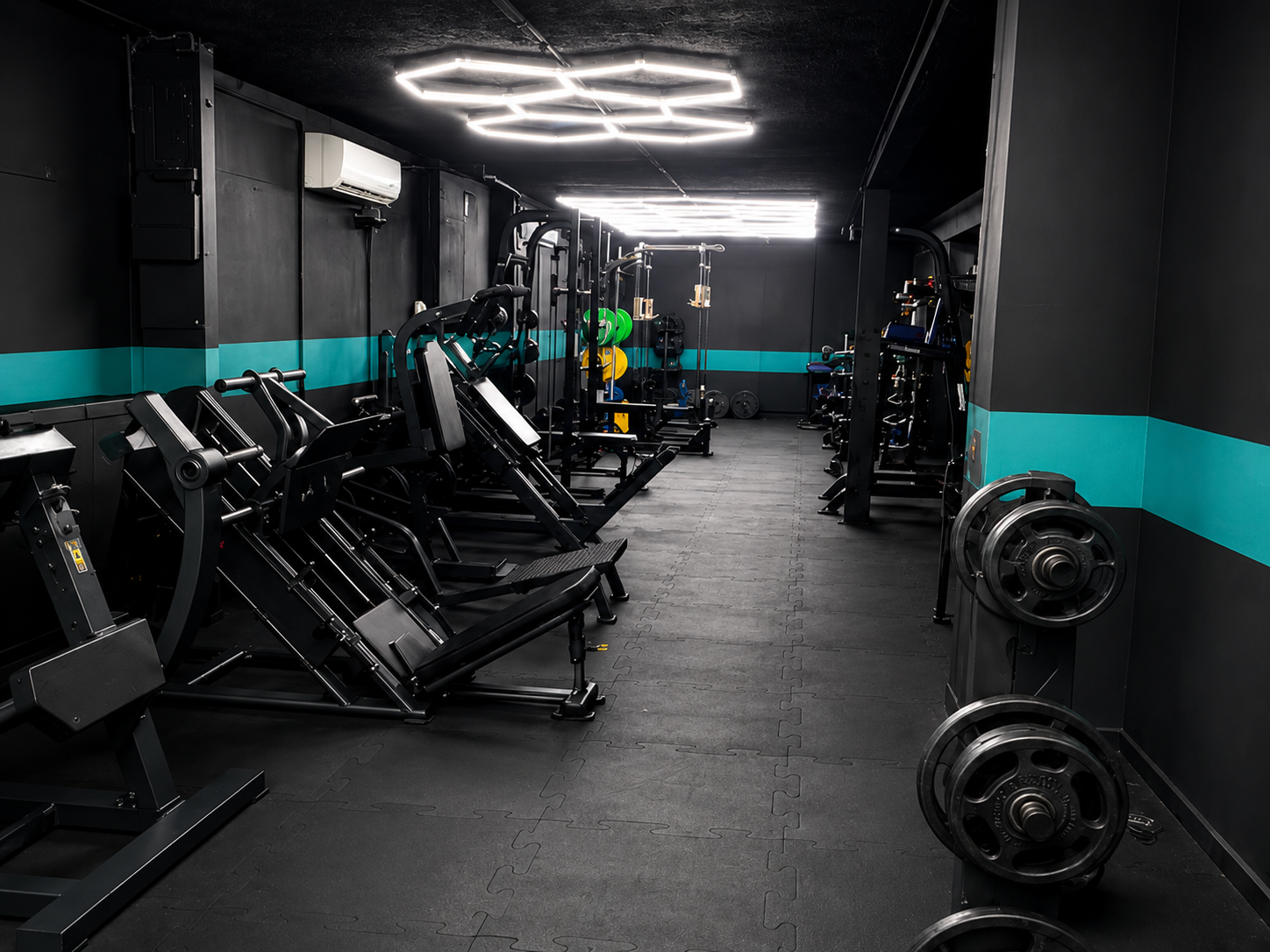 Interior del estudio con equipos premium