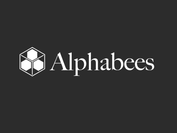 Alphabees Logo 2026 white optimized